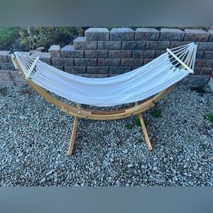 Wooden Frame Kid Sized Hammock with White Fabric